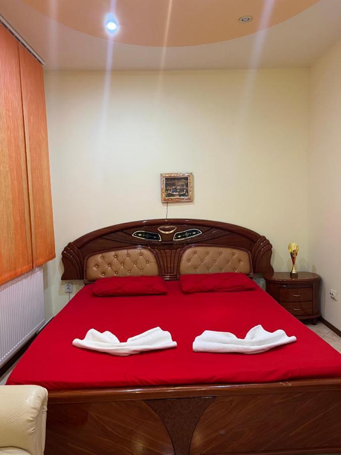 مبيت وإفطار بوخارست Aurora Boutique-Studio Premium المظهر الخارجي الصورة
