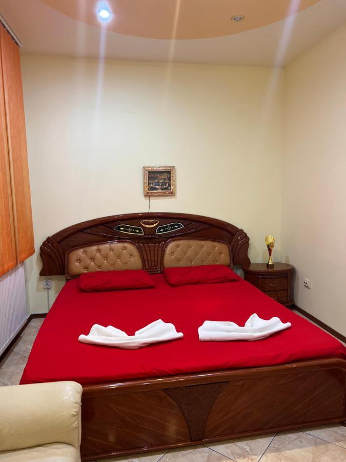 مبيت وإفطار بوخارست Aurora Boutique-Studio Premium المظهر الخارجي الصورة
